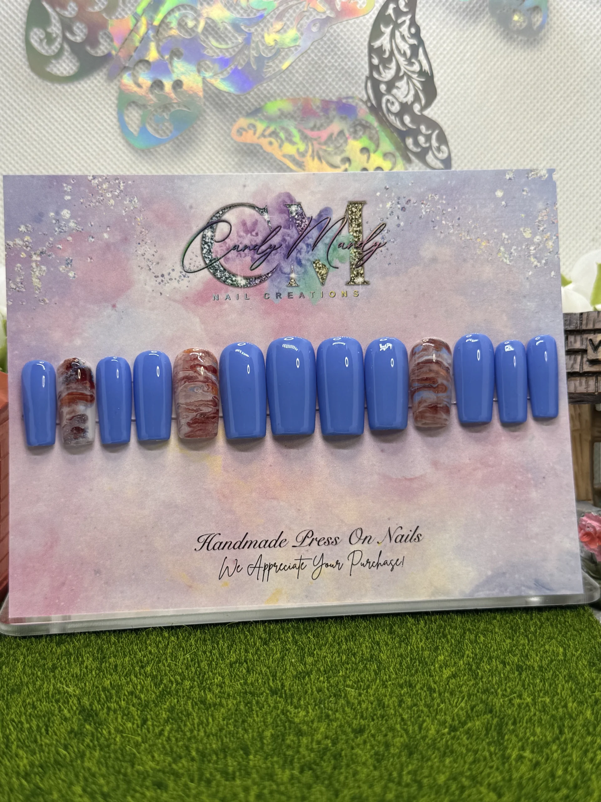 Blue & Brown Press-On Nail Set – Medium/Short Length