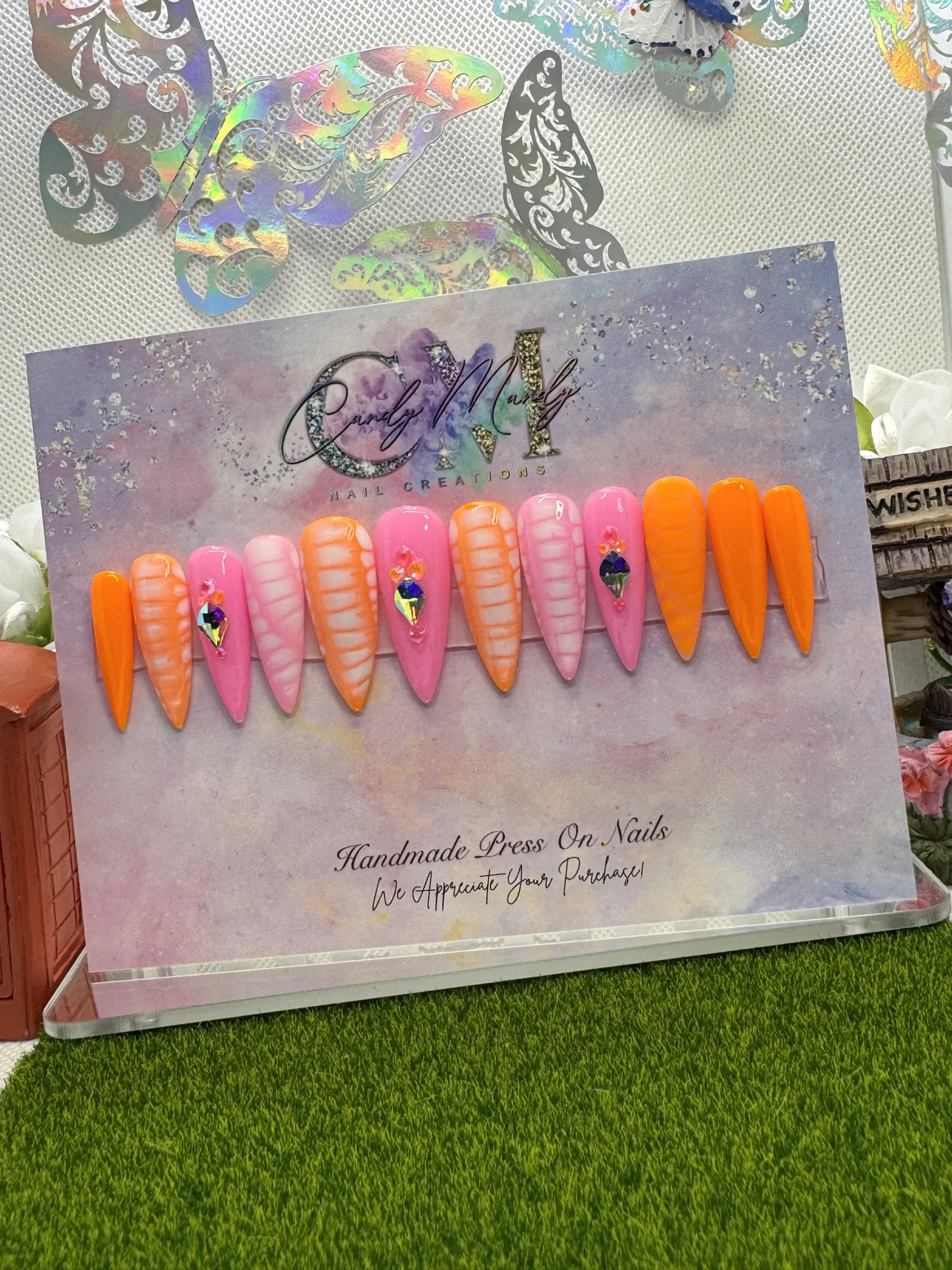 Orange Snake Print Press-On Nail Set with Crystals – Medium Stiletto Shape Set #29 Price 25.00 Orange Snake Print Press-On Nail Set with Crystals – Medium Stiletto Shape Set